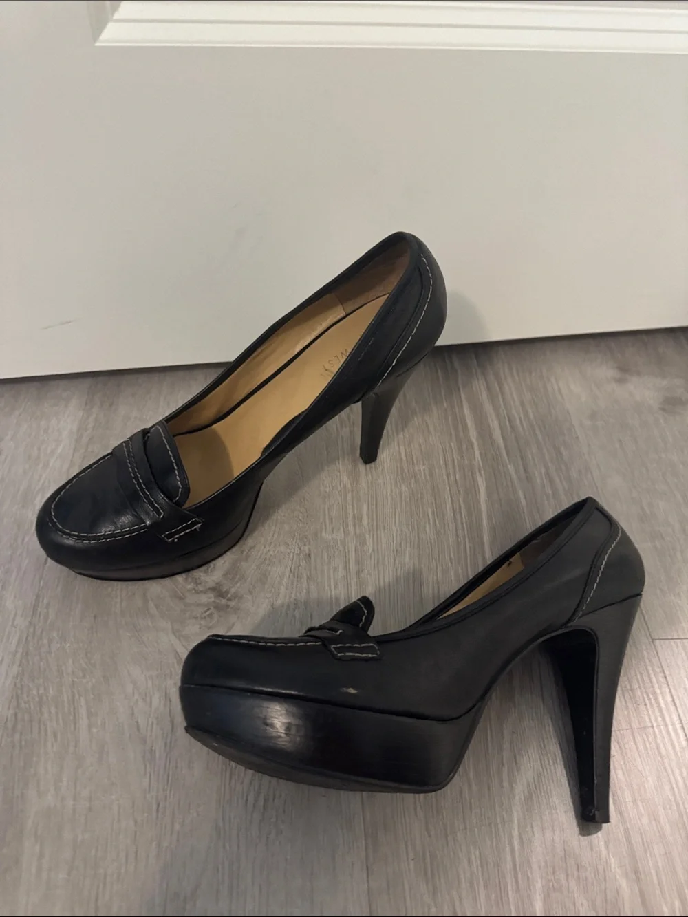 Nine West Black Leather Platform Loafer Pumps